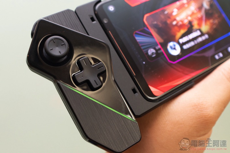 ASUS ROG Phone II 發表動手玩：更「Switch」的電競手機 - 電腦王阿達