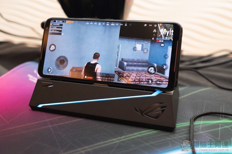 ASUS ROG Phone II 發表動手玩:更「Switch」的電競手機 - 電腦王阿達 ASUS ROG Phone II 發表動手玩:更「Switch」的電競手機 - 電腦王阿達