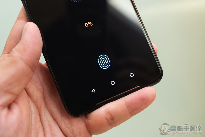 ASUS ROG Phone II 發表動手玩:更「Switch」的電競手機 - 電腦王阿達 ASUS ROG Phone II 發表動手玩:更「Switch」的電競手機 - 電腦王阿達