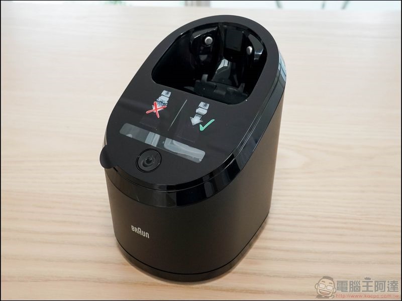 BRAUN德國百靈S9音波系列電鬍刀 開箱 - 20 BRAUN德國百靈S9音波系列電鬍刀 開箱 - 20