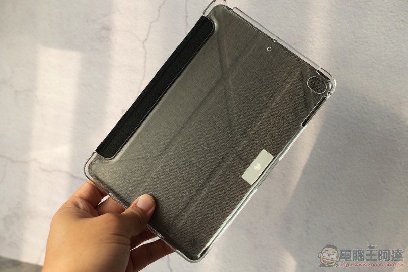 功能與美感兼具， JTLEGEND iPad mini 5 相機快取多角度折疊布紋皮套 開箱 / 評測 / 評價 / 心得 - 電腦王阿達