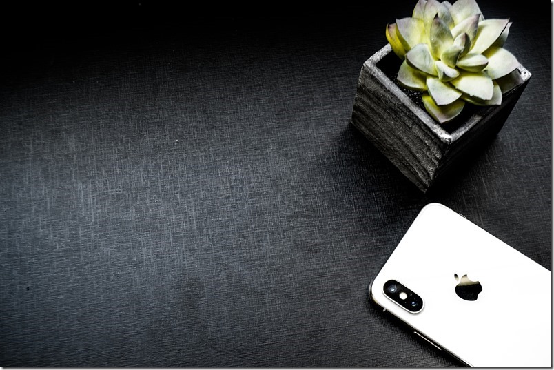 apple-background-black-background-1069798 apple-background-black-background-1069798
