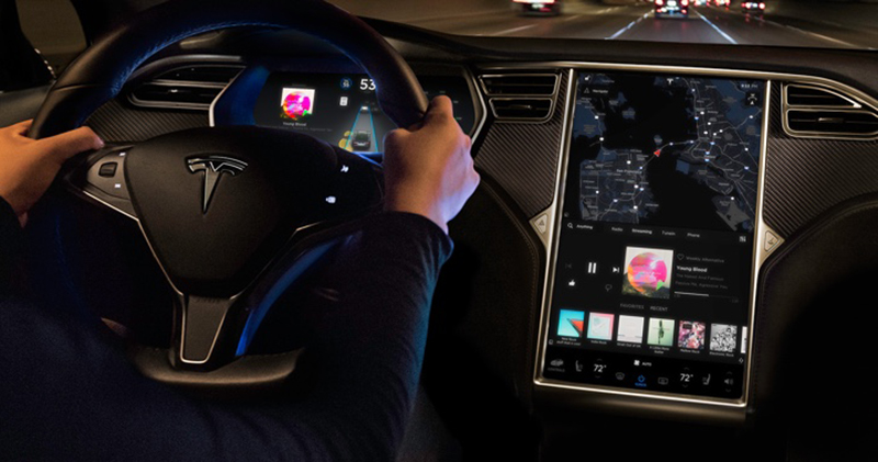Tesla 電動車將提供 Netflix 與 YouTube 支援 Tesla 電動車將提供 Netflix 與 YouTube 支援