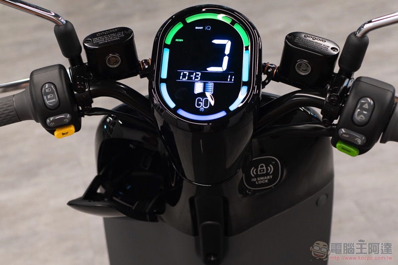 Gogoro S1 與 2 系列 2020 年款 即日開賣:速度更快、標配前置收納空間與 NFC 鑰匙卡 (動手玩) - 電腦王阿達 Gogoro S1 與 2 系列 2020 年款 即日開賣:速度更快、標配前置收納空間與 NFC 鑰匙卡 (動手玩) - 電腦王阿達