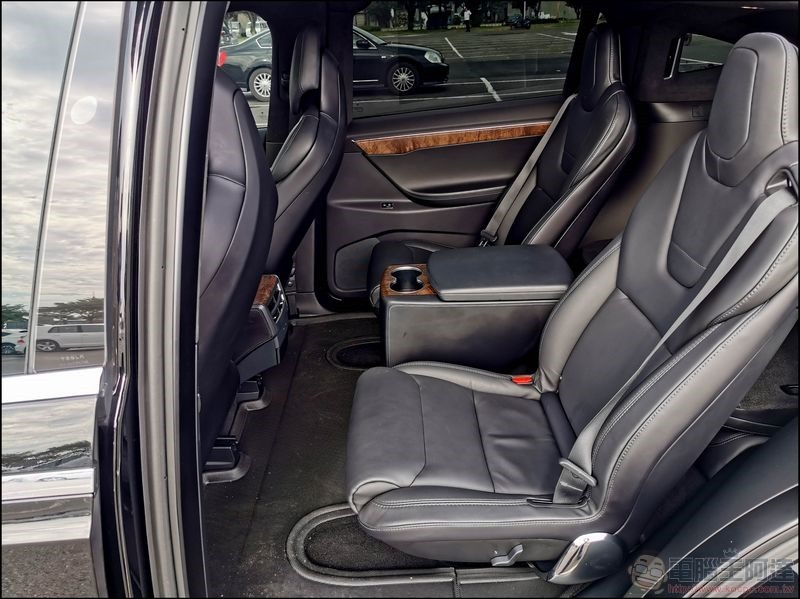 TESLA Model X 開箱體驗 - 36 TESLA Model X 開箱體驗 - 36