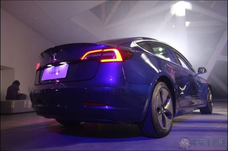 Tesla 奪 2021 歐洲前 20 最佳銷售車款 - 電腦王阿達