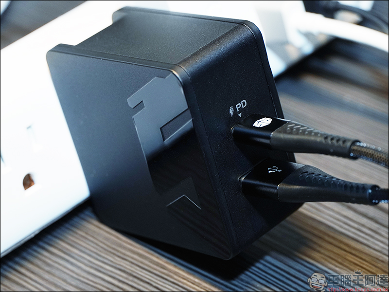 SOLiDE 索力得 ProFast 萬國旅用快充頭 、 USB 快充傳輸線 開箱動手玩, iPhone 等裝置最佳快充夥伴 - 電腦王阿達 SOLiDE 索力得 ProFast 萬國旅用快充頭 、 USB 快充傳輸線 開箱動手玩, iPhone 等裝置最佳快充夥伴 - 電腦王阿達