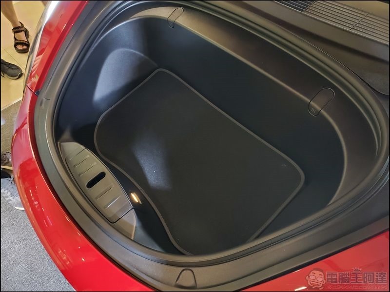TESLA Model 3 -08 TESLA Model 3 -08