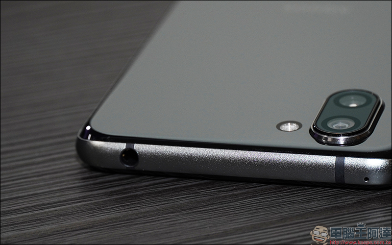SHARP AQUOS R3 開箱 、評測、動手玩 :6.2 吋 Pro IGZO 螢幕、高通 S855 處理器日系旗艦手機 - 電腦王阿達 SHARP AQUOS R3 開箱 、評測、動手玩 :6.2 吋 Pro IGZO 螢幕、高通 S855 處理器日系旗艦手機 - 電腦王阿達