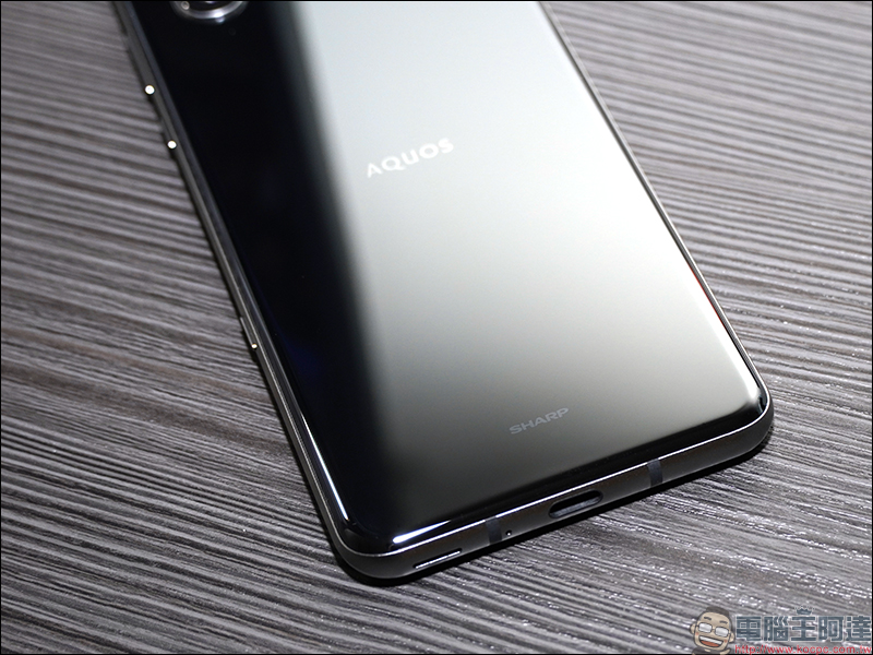 SHARP AQUOS R3 開箱 、評測、動手玩 :6.2 吋 Pro IGZO 螢幕、高通 S855 處理器日系旗艦手機 - 電腦王阿達 SHARP AQUOS R3 開箱 、評測、動手玩 :6.2 吋 Pro IGZO 螢幕、高通 S855 處理器日系旗艦手機 - 電腦王阿達