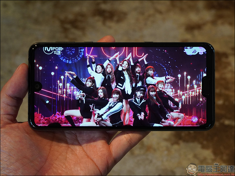 SHARP AQUOS R3 開箱 、評測、動手玩 :6.2 吋 Pro IGZO 螢幕、高通 S855 處理器日系旗艦手機 - 電腦王阿達 SHARP AQUOS R3 開箱 、評測、動手玩 :6.2 吋 Pro IGZO 螢幕、高通 S855 處理器日系旗艦手機 - 電腦王阿達