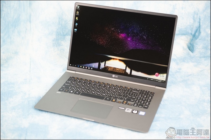LG gram 17Z990 開箱 - 03 LG gram 17Z990 開箱 - 03