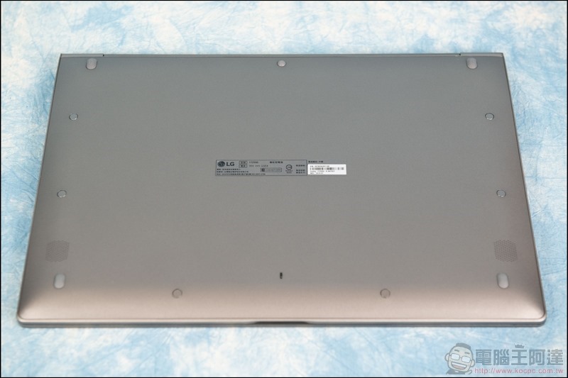 LG gram 17Z990 開箱 - 13 LG gram 17Z990 開箱 - 13