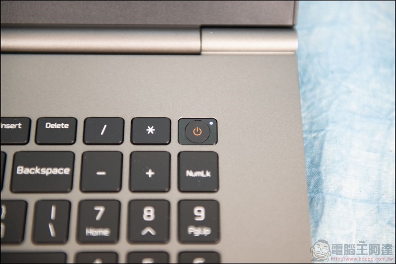 LG gram 17Z990 開箱 - 14 LG gram 17Z990 開箱 - 14