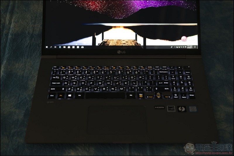 LG gram 17Z990 開箱 - 15 LG gram 17Z990 開箱 - 15
