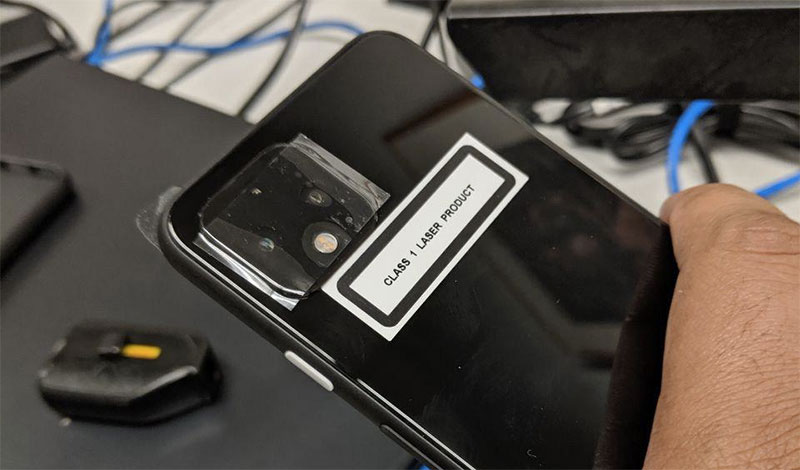 Google Pixel 4 實機照曝光,拋棄瀏海重回高額頭 - 電腦王阿達 Google Pixel 4 實機照曝光,拋棄瀏海重回高額頭 - 電腦王阿達