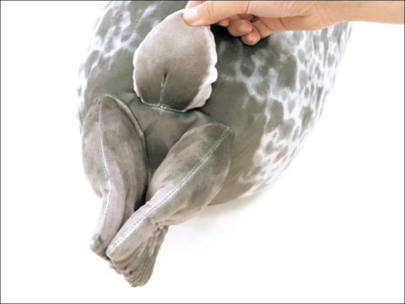 超可愛 ！大阪海遊館與 YOU+MORE! 聯名推出「圓圓海豹抱枕」 - 電腦王阿達