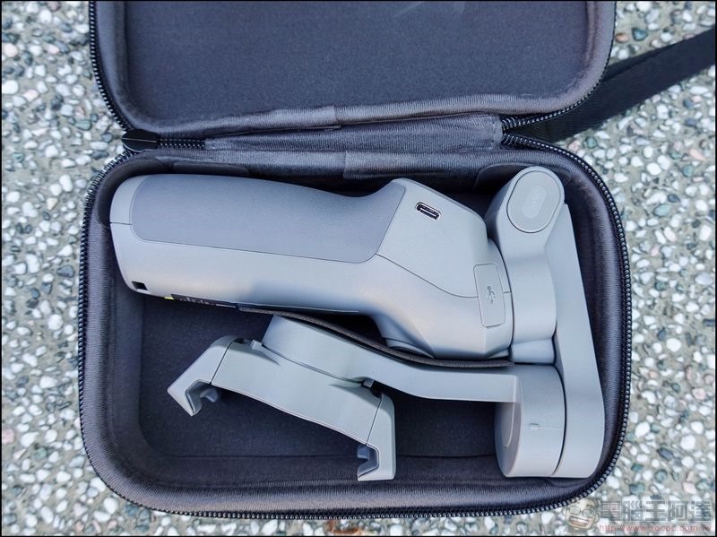 DJI Osmo Mobile 3 開箱 - 06 DJI Osmo Mobile 3 開箱 - 06