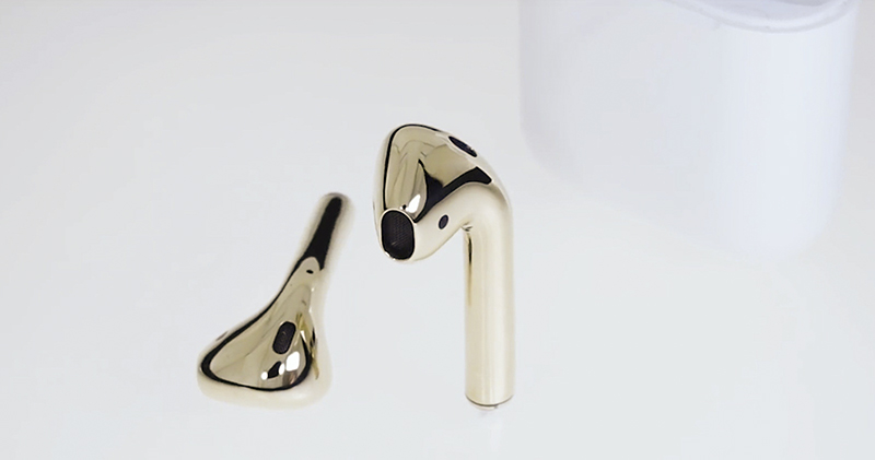 AirPods 變身為 18K 金「AirGolds」 AirPods 變身為 18K 金「AirGolds」