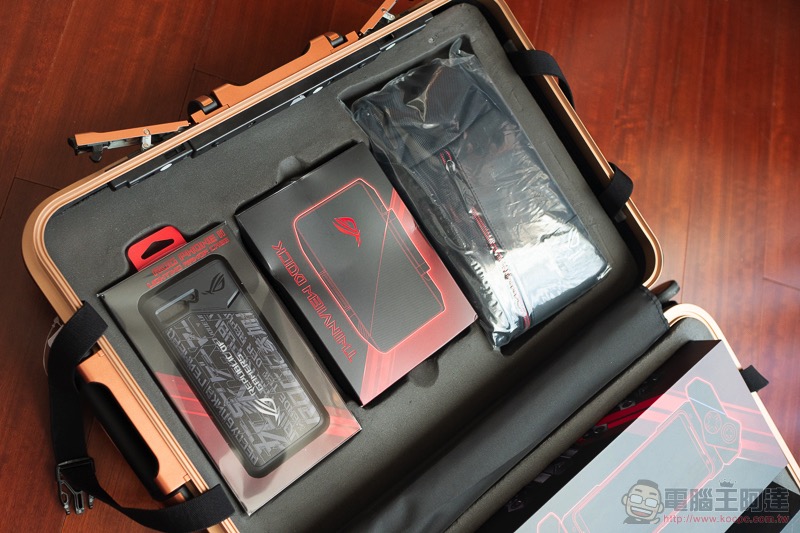 電競手機的完全體 ROG Phone II 大全套 開箱 動手玩(評價 評測 跑分) - 電腦王阿達 電競手機的完全體 ROG Phone II 大全套 開箱 動手玩(評價 評測 跑分) - 電腦王阿達