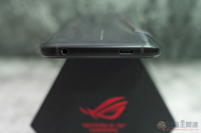電競手機的完全體 ROG Phone II 大全套 開箱 動手玩(評價 評測 跑分) - 電腦王阿達 電競手機的完全體 ROG Phone II 大全套 開箱 動手玩(評價 評測 跑分) - 電腦王阿達