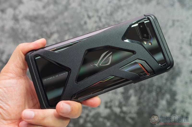電競手機的完全體 ROG Phone II 大全套 開箱 動手玩(評價 評測 跑分) - 電腦王阿達 電競手機的完全體 ROG Phone II 大全套 開箱 動手玩(評價 評測 跑分) - 電腦王阿達
