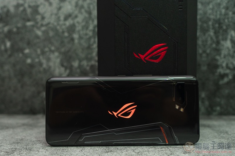 電競手機的完全體 ROG Phone II 大全套 開箱 動手玩(評價 評測 跑分) - 電腦王阿達 電競手機的完全體 ROG Phone II 大全套 開箱 動手玩(評價 評測 跑分) - 電腦王阿達