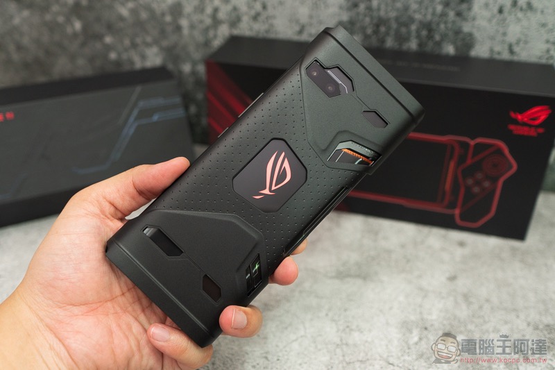 電競手機的完全體 ROG Phone II 大全套 開箱 動手玩(評價 評測 跑分) - 電腦王阿達 電競手機的完全體 ROG Phone II 大全套 開箱 動手玩(評價 評測 跑分) - 電腦王阿達