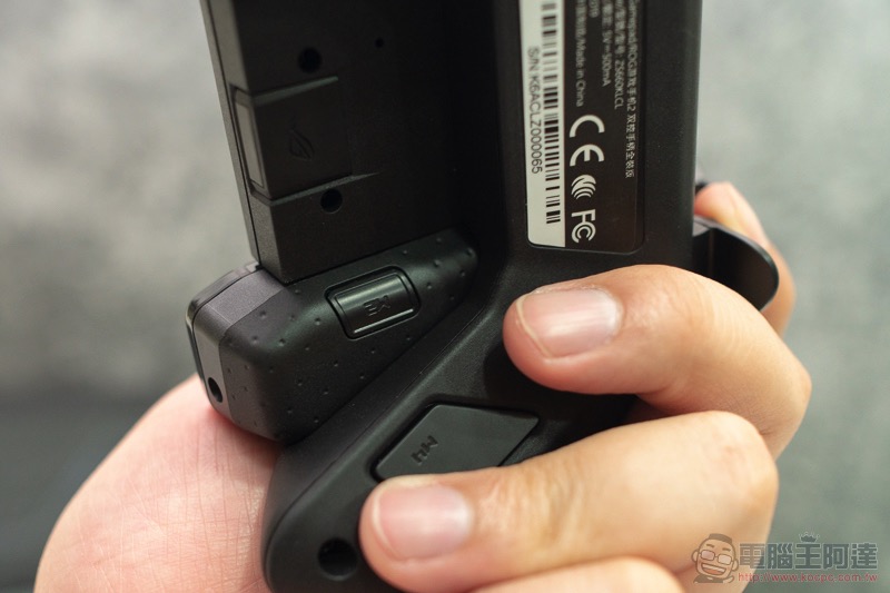 電競手機的完全體 ROG Phone II 大全套 開箱 動手玩(評價 評測 跑分) - 電腦王阿達 電競手機的完全體 ROG Phone II 大全套 開箱 動手玩(評價 評測 跑分) - 電腦王阿達