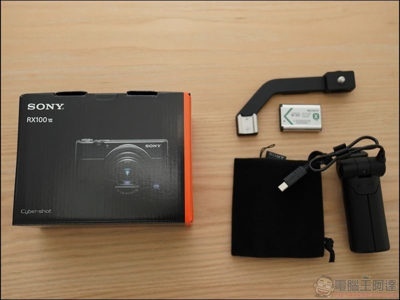 Sony RX100 M7 開箱 - 04 Sony RX100 M7 開箱 - 04