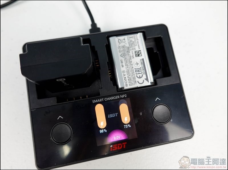 Sony相機周邊開箱:ECM-XYST1M指向性麥克風、ZV-1外接廣角鏡與ISDT NP2多功能電池充 - 電腦王阿達 Sony RX100 M7 開箱 - 37