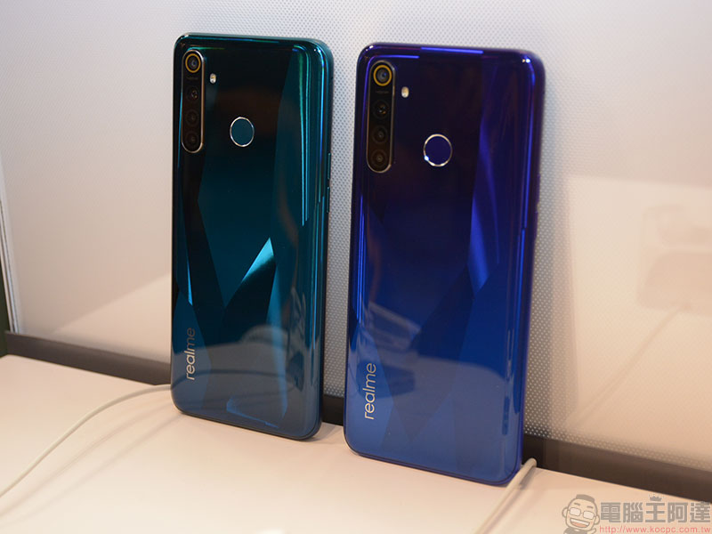 realme Q (realme 5 Pro)正式發表,以「四攝迅猛龍」之名越級搶市 - 電腦王阿達 realme Q (realme 5 Pro)正式發表,以「四攝迅猛龍」之名越級搶市 - 電腦王阿達
