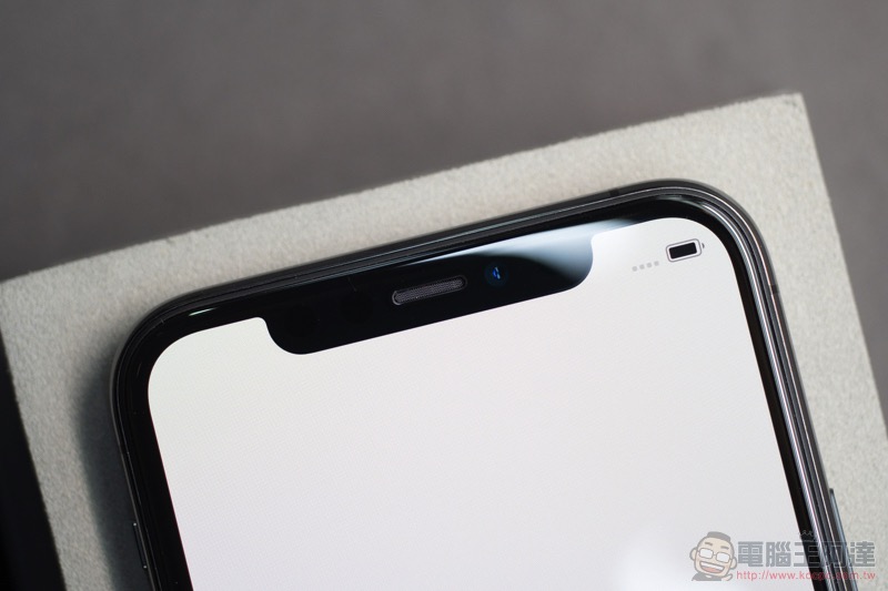 iPhone 11 / iPhone 11 Pro Max 開箱 體驗(同場加「貼」: 膜斯密碼 imos 3D 康寧玻璃 + 全機包膜) - 電腦王阿達 iPhone 11 / iPhone 11 Pro Max 開箱 體驗(同場加「貼」: 膜斯密碼 imos 3D 康寧玻璃 + 全機包膜) - 電腦王阿達