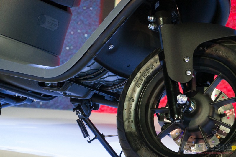 單電池款 Gogoro VIVA 動手玩 :集輕巧於一身的綠牌 PBGN 電動車 - 電腦王阿達 單電池款 Gogoro VIVA 動手玩 :集輕巧於一身的綠牌 PBGN 電動車 - 電腦王阿達