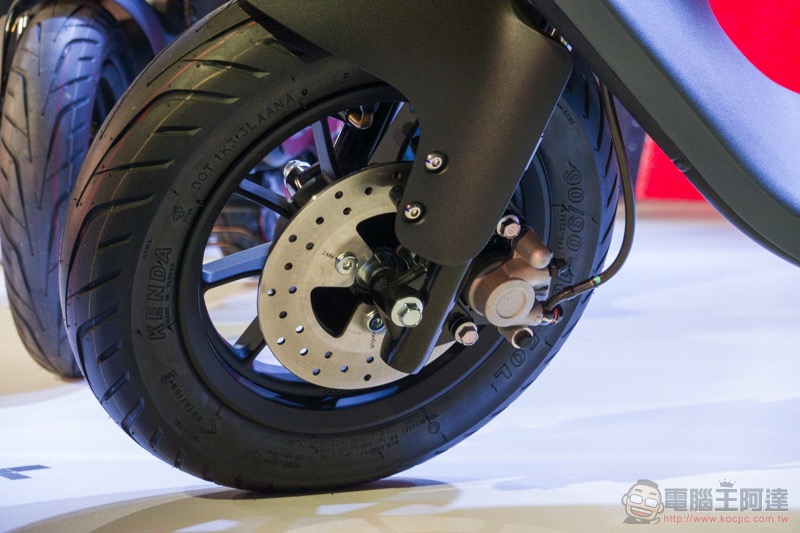 單電池款 Gogoro VIVA 動手玩 :集輕巧於一身的綠牌 PBGN 電動車 - 電腦王阿達 單電池款 Gogoro VIVA 動手玩 :集輕巧於一身的綠牌 PBGN 電動車 - 電腦王阿達