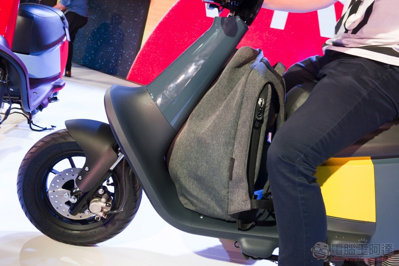 單電池款 Gogoro VIVA 動手玩 :集輕巧於一身的綠牌 PBGN 電動車 - 電腦王阿達 單電池款 Gogoro VIVA 動手玩 :集輕巧於一身的綠牌 PBGN 電動車 - 電腦王阿達