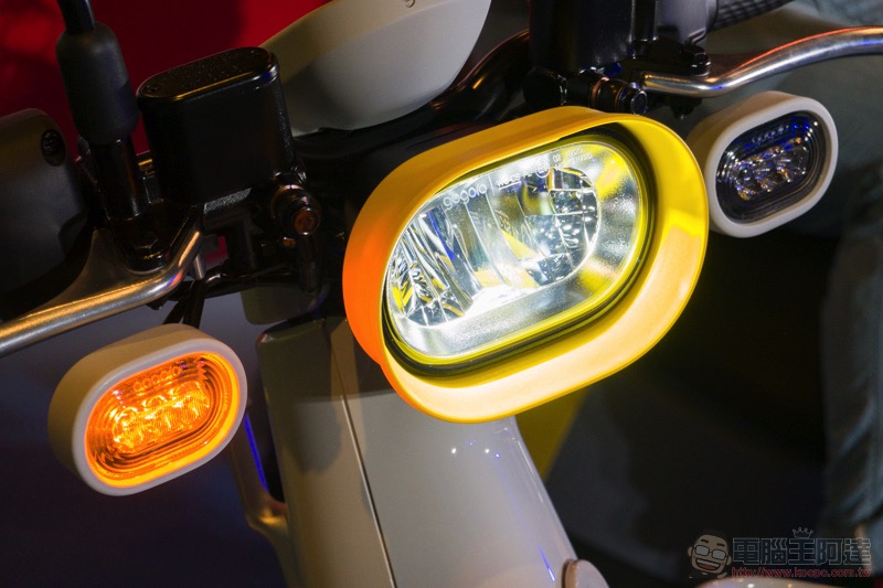 單電池款 Gogoro VIVA 動手玩 :集輕巧於一身的綠牌 PBGN 電動車 - 電腦王阿達 單電池款 Gogoro VIVA 動手玩 :集輕巧於一身的綠牌 PBGN 電動車 - 電腦王阿達