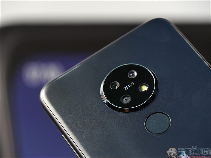 Nokia 7.2 強勢登台!搭載蔡司4800萬畫素後置三鏡頭,獨家導入蔡司散景模式(同場加映: Nokia 2720 Flip 經典回歸) - 電腦王阿達 Nokia 7.2 強勢登台!搭載蔡司4800萬畫素後置三鏡頭,獨家導入蔡司散景模式(同場加映: Nokia 2720 Flip 經典回歸) - 電腦王阿達