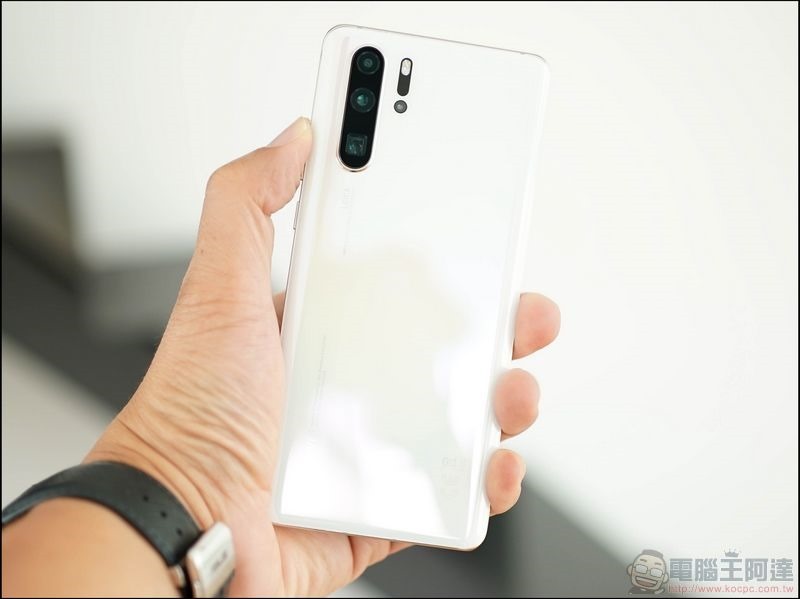 HUAWEI P30 Pro 珠光貝母色 開箱 - 11 HUAWEI P30 Pro 珠光貝母色 開箱 - 11