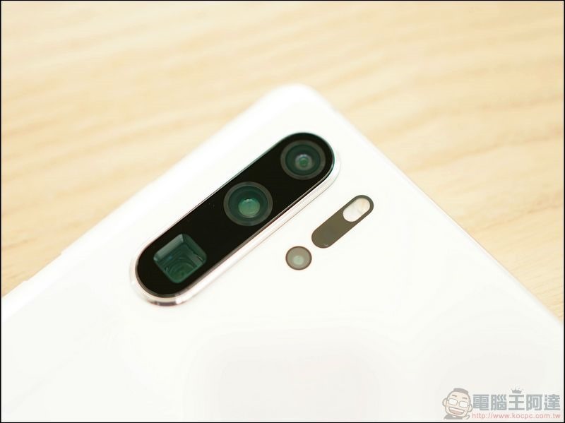 HUAWEI P30 Pro 珠光貝母色 開箱 - 12 HUAWEI P30 Pro 珠光貝母色 開箱 - 12