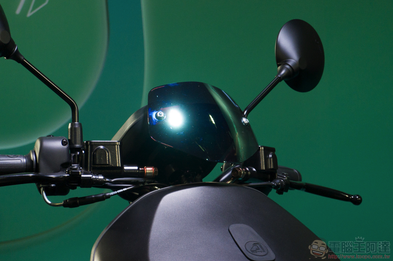 宏佳騰發表 Ai-1 Sport 黑隱特仕版 ,搭亞太電信合作方案最低 35,800 即可化身暗黑騎士 - 電腦王阿達 宏佳騰發表 Ai-1 Sport 黑隱特仕版 ,搭亞太電信合作方案最低 35,800 即可化身暗黑騎士 - 電腦王阿達