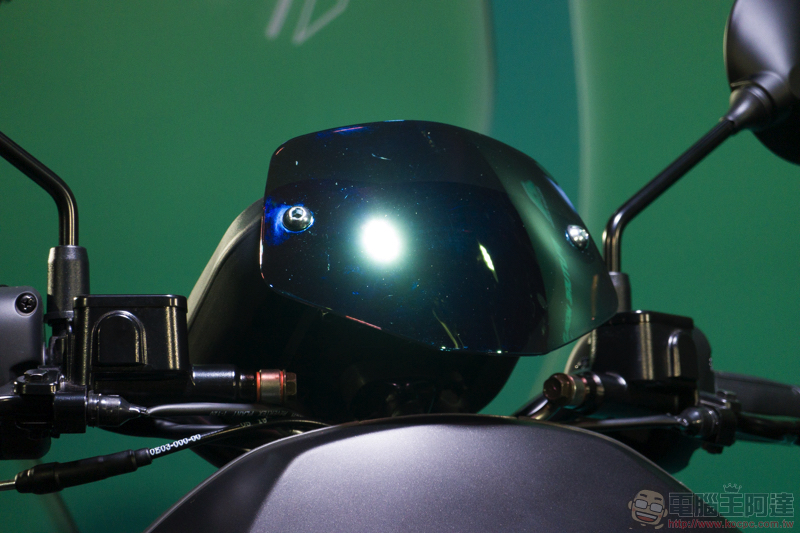 宏佳騰發表 Ai-1 Sport 黑隱特仕版 ,搭亞太電信合作方案最低 35,800 即可化身暗黑騎士 - 電腦王阿達 宏佳騰發表 Ai-1 Sport 黑隱特仕版 ,搭亞太電信合作方案最低 35,800 即可化身暗黑騎士 - 電腦王阿達