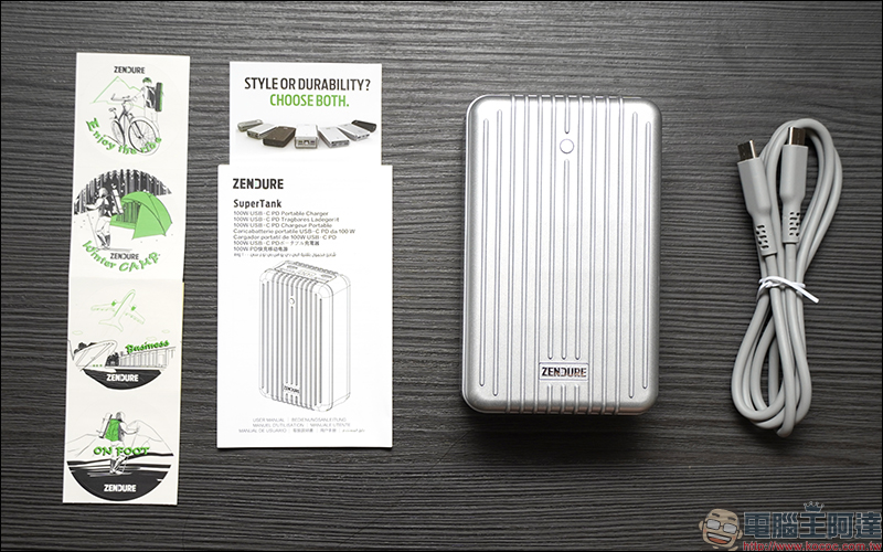 Zendure SuperTank 地表最強行動電源 開箱動手玩:27,000mAh 、USB-C PD(100W+60W)雙輸出、可充筆電、可帶上飛機(同場加映:Zendure 多款強悍充電配件) - 電腦王阿達 Zendure SuperTank 地表最強行動電源 開箱動手玩:27,000mAh 、USB-C PD(100W+60W)雙輸出、可充筆電、可帶上飛機(同場加映:Zendure 多款強悍充電配件) - 電腦王阿達
