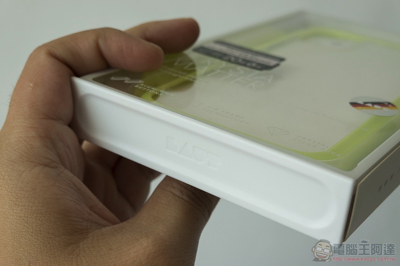 德國 LAUT for iPhone 11 系列軍規防摔手機殼開箱「動手摔」 - 電腦王阿達 德國 LAUT for iPhone 11 系列軍規防摔手機殼開箱「動手摔」 - 電腦王阿達