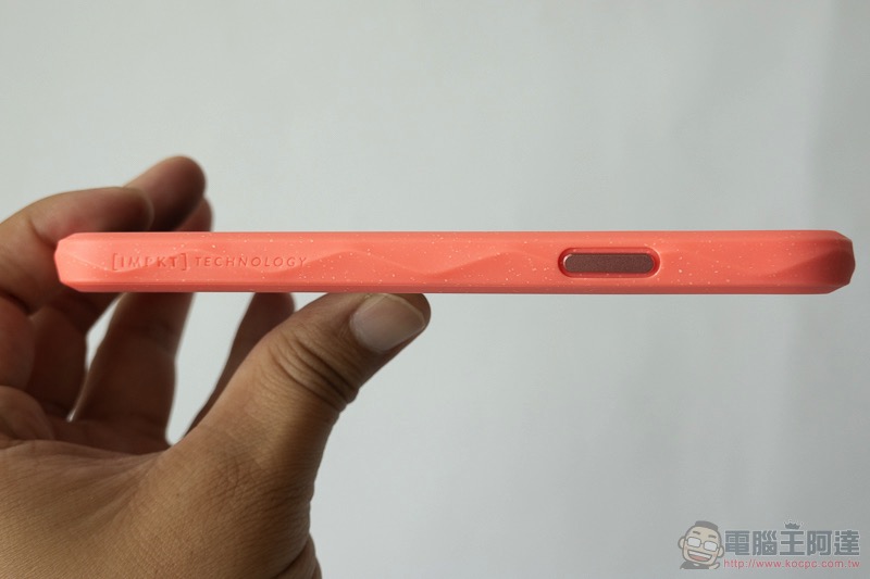 德國 LAUT for iPhone 11 系列軍規防摔手機殼開箱「動手摔」 - 電腦王阿達 德國 LAUT for iPhone 11 系列軍規防摔手機殼開箱「動手摔」 - 電腦王阿達