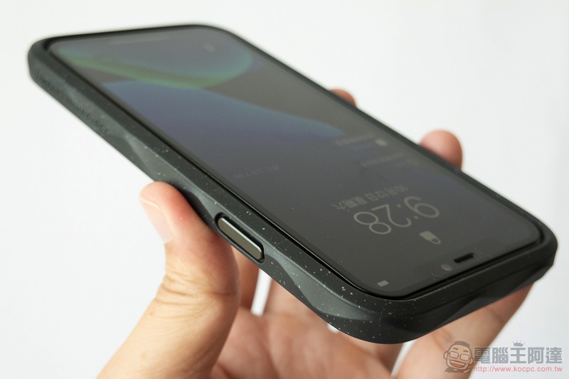 德國 LAUT for iPhone 11 系列軍規防摔手機殼開箱「動手摔」 - 電腦王阿達 德國 LAUT for iPhone 11 系列軍規防摔手機殼開箱「動手摔」 - 電腦王阿達