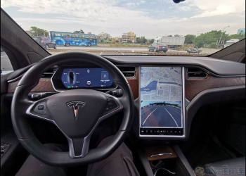 因車載多媒體 eMMC 故障，美國特斯拉同意召回 2018 年以前出廠 Model S / X 車款 - 電腦王阿達