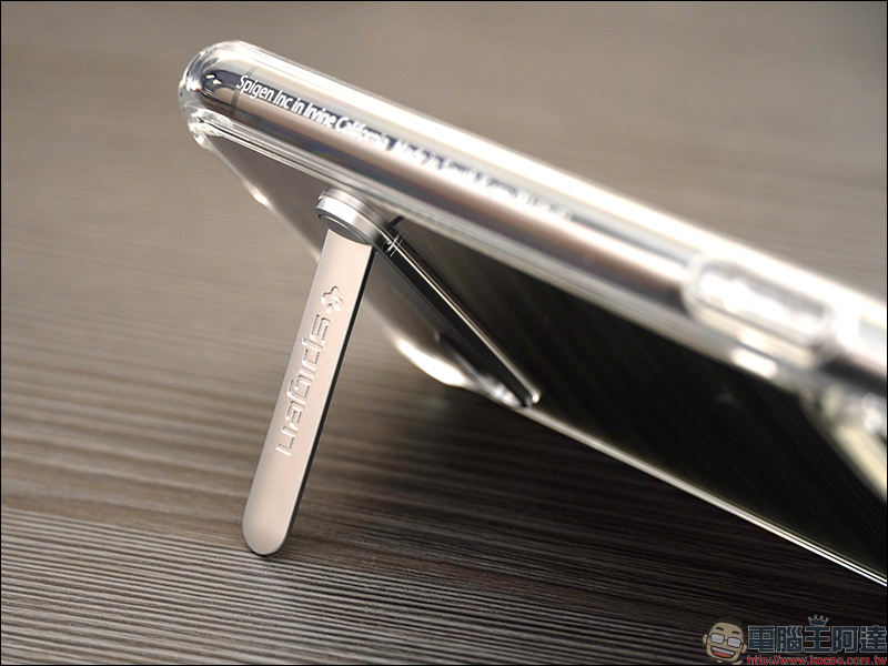 Spigen iPhone 11 系列防摔保護殼 開箱動手玩: Ultra Hybrid、Ultra Hybrid S、Slim Armor Essential S 兼具外型、防摔、實用追劇需求 - 電腦王阿達 Spigen iPhone 11 系列防摔保護殼 開箱動手玩: Ultra Hybrid、Ultra Hybrid S、Slim Armor Essential S 兼具外型、防摔、實用追劇需求 - 電腦王阿達