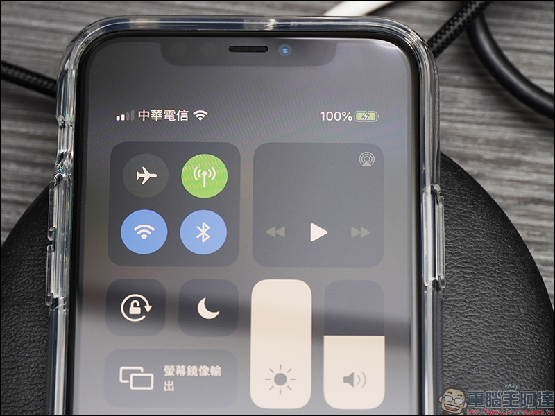 Spigen iPhone 11 系列防摔保護殼 開箱動手玩: Ultra Hybrid、Ultra Hybrid S、Slim Armor Essential S 兼具外型、防摔、實用追劇需求 - 電腦王阿達 Spigen iPhone 11 系列防摔保護殼 開箱動手玩: Ultra Hybrid、Ultra Hybrid S、Slim Armor Essential S 兼具外型、防摔、實用追劇需求 - 電腦王阿達