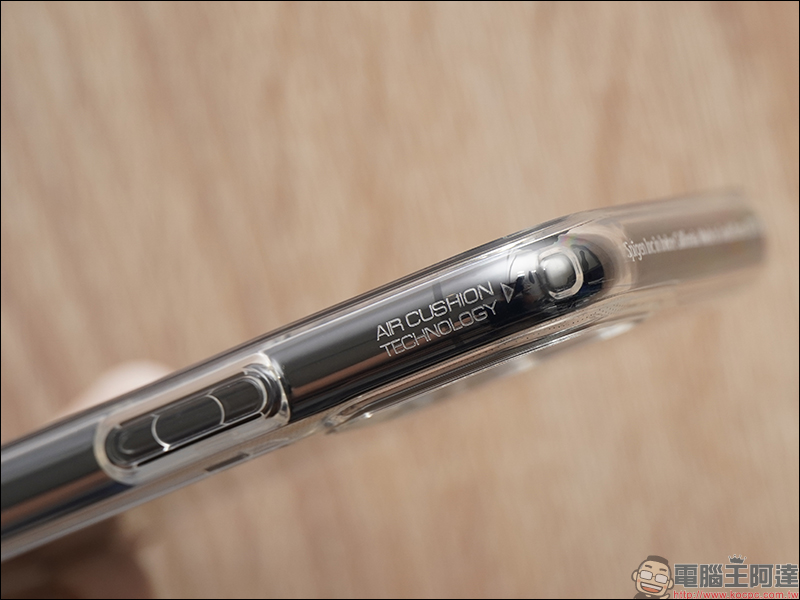Spigen iPhone 11 系列防摔保護殼 開箱動手玩: Ultra Hybrid、Ultra Hybrid S、Slim Armor Essential S 兼具外型、防摔、實用追劇需求 - 電腦王阿達 Spigen iPhone 11 系列防摔保護殼 開箱動手玩: Ultra Hybrid、Ultra Hybrid S、Slim Armor Essential S 兼具外型、防摔、實用追劇需求 - 電腦王阿達